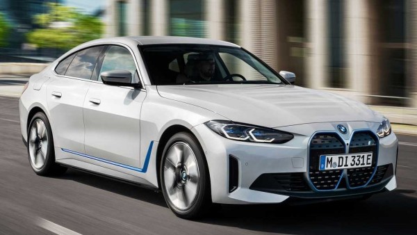 BMW-1634952380