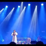 Penyanyi Nadin Amizah saat konser "Selamat Ulang Tahun" di Basket Hall Senayan, Jakarta, Kamis (22/12/2022) malam. (ANTARA/Suci Nurhaliza)-1671759932
