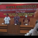 Rapat koordinasi pengurus gereja se-Kubu Raya bersama Polres setempat untuk pengamanan Natal dan Tahun Baru (ANTARA/Rendra Oxtora)-1670754719