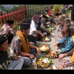 Warga Dusun Botorono, Desa Petarangan, Kecamatan Kledung, Kabupaten Temanggung menyelenggarakan tradisi merti desa. ANTARA/Heru Suyitno-1670489347