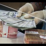 Rupiah tertekan seiring pasar tunggu keputusan RDG BI-1674098251