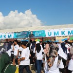 PLN dorong UMKM pasarkan produk saat jalan sehat BUMN di Bombana-1679289486