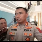 Pol-1679575108