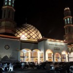 Ribuan orang ikut shalat tarawih perdana di Masjid Raya Maluku-1679540687