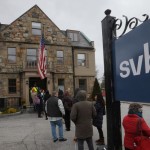 Saham bank global rontok, runtuhnya SVB picu ketakutan krisis-1678762685