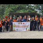 Universitas Baturaja tanam bibit pohon peringati Hari Hutan Sedunia-1679632378
