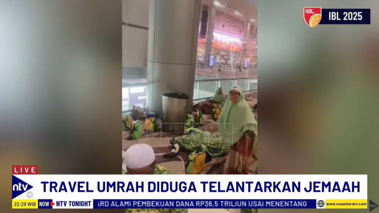 Jamaah umrah asal Padang Lawas, Sumatera Utara, terlantar di Bandara Internasional Changi, Singapura, hingga viral di media sosial.