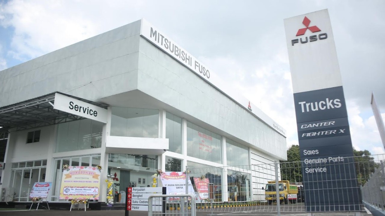 Mitsubishi Fuso membuka diler baru di Kota Ampah, Kalimantan Tengah. (Foto: Istimewa)