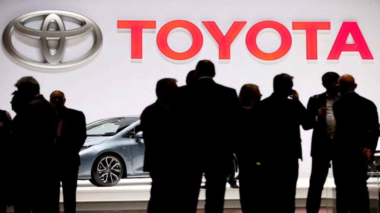 Logo Toyota di Geneva International Motor Show ke-89 di Jenewa, Swiss, 5 Maret 2019. (Foto: Dok/Pierre Albouy/Reuters)