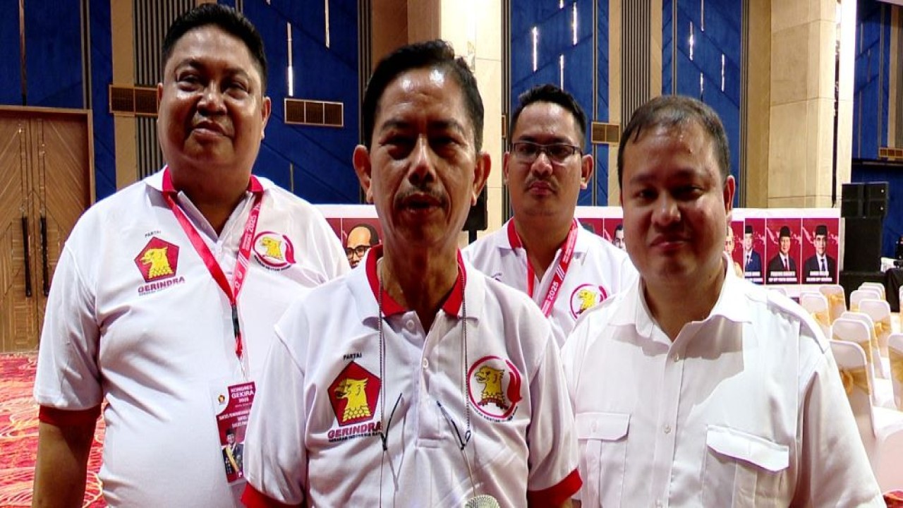 Ketua PD Gekira Sumatera Utara, John Sari Haloho (kiri) bersama Bendahara Umum PP Gekira Dimpos Tampubolon