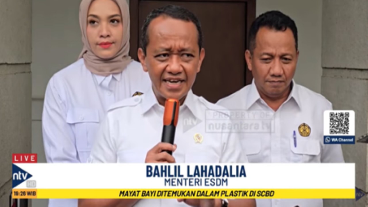 Menteri ESDM Bahlil Lahadalia menghentikan sementara aktivitas pertambangan PT Gag Nikel di Raja Ampat, Papua Barat Daya