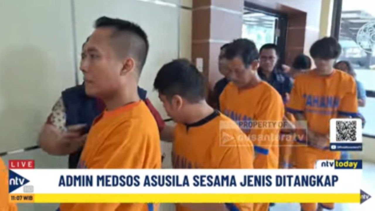 Empat tersangka admin grup FB penyuka sesama jenis di Jawa Timur ditangkap polisi
