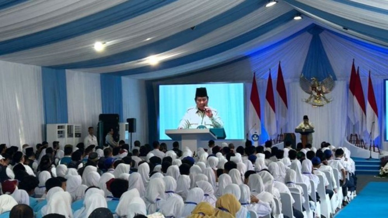 Presiden Prabowo Subianto di SMPN 4 Kota Bekasi (NTVnews.id)