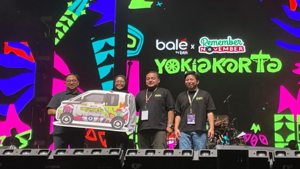 Julia Nurmayanti keluar sebagai pemenang grand prize berupa 1 unit Wuling New Air ev Lite Standard Range Remember November Vol 3 Yokjakarta. (Foto: Istimewa)