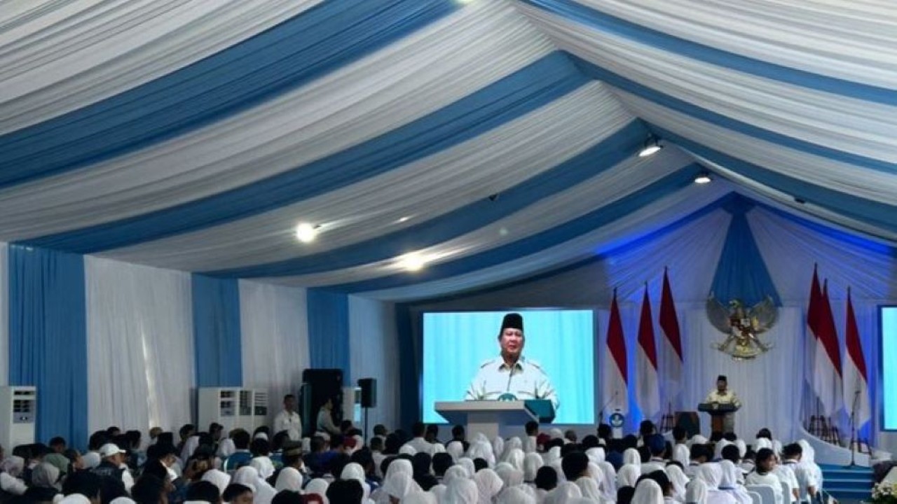 Presiden Prabowo Subianto resmi meluncurkan program Digitalisasi Pembelajaran di SMPN 4 Kota Bekasi
