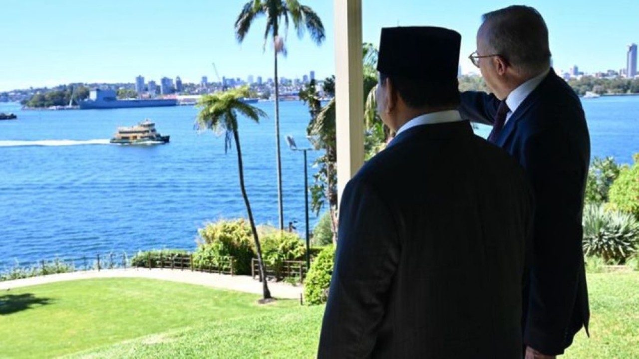 Presiden Republik Indonesia Prabowo Subianto melakukan pertemuan tête-à-tête dengan Perdana Menteri (PM) Australia Anthony Albanese di Kirribilli House, Sydney (Sekretariat Presiden)