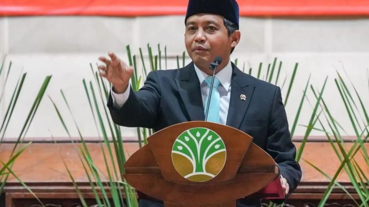 Menteri Kehutanan (Menhut) Raja Juli Antoni dalam acara Serah Terima Jabatan Wamenhut di Gedung Manggala Wanabakti, Jakarta, Kamis 18 September 2025. ANTARA/HO-Kemenhut RI (Antara)