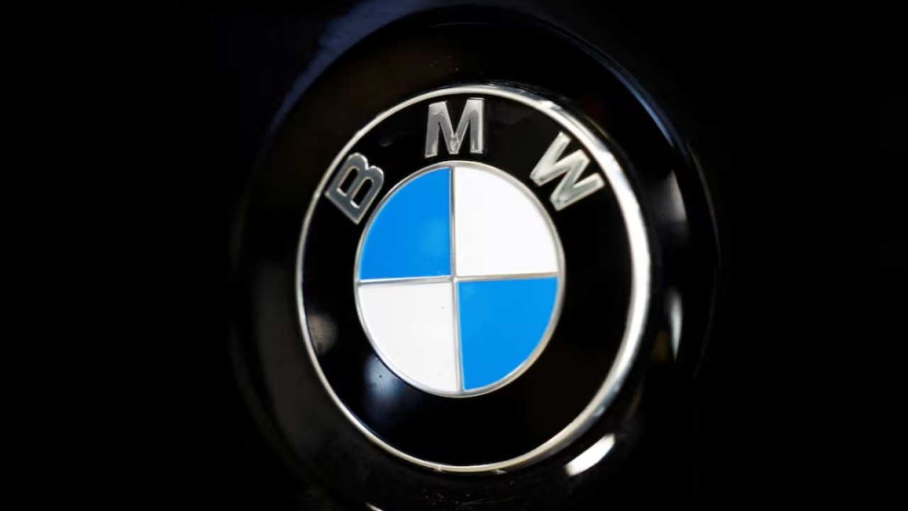 Ilustrasi. Logo BMW. (Foto: Dok/Wolfgang Rattay/Reuters)