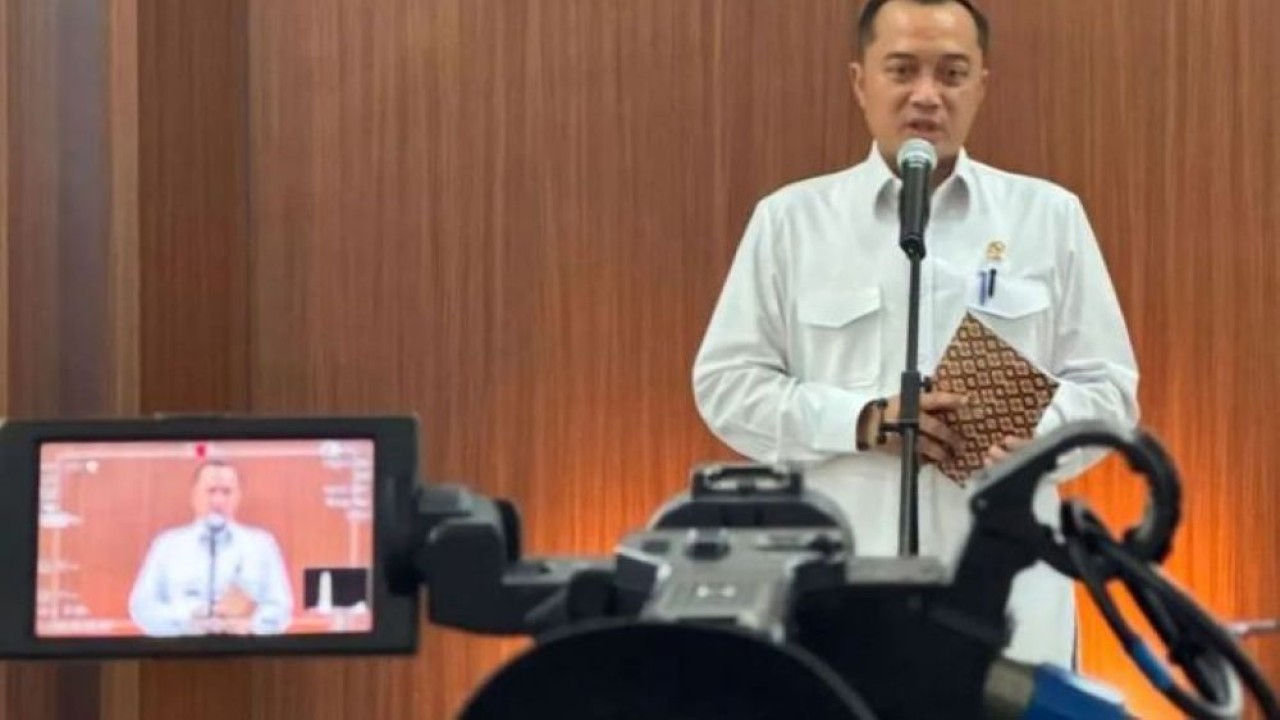 Menteri Sekretaris Negara (Mensesneg) Prasetyo Hadi menyampaikan keterangan pers kepada awak media di Gedung Nusantara III DPR/MPR RI, Jakarta, Senin (10/8/2026). (Foto: Antara)
