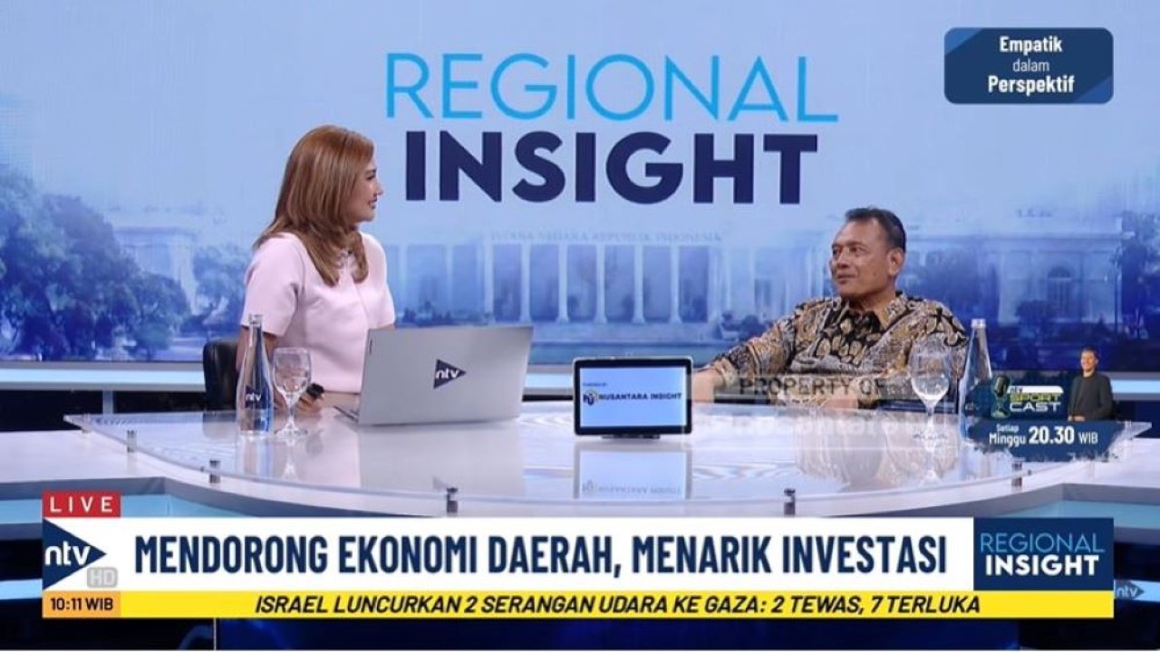 Bupati Dairi Vickner Sinaga saat menjadi narasumber dalam program  NUSANTARA ECONOMIC UPDATES, Nusantara TV, Senin 24 Agustus 2026. (Foto: Tangkapan Youtube Nusantara TV)