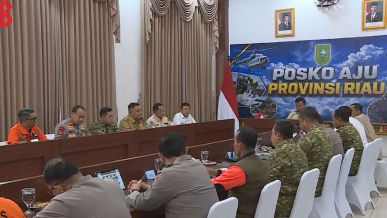 Presiden Prabowo Subianto memimpin rapat koordinasi penanganan karhutla di Pekanbaru, Riau, Senin, 24 Agustus 2026. (Foto: Istimewa)
